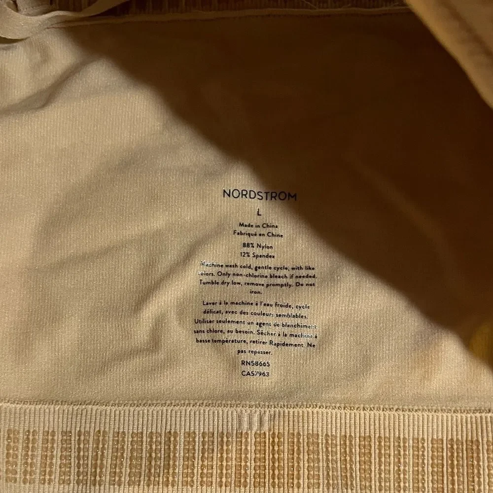 Nordstrom Convertible Bra - Picture 2 of 3